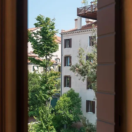 Rialto Apartment